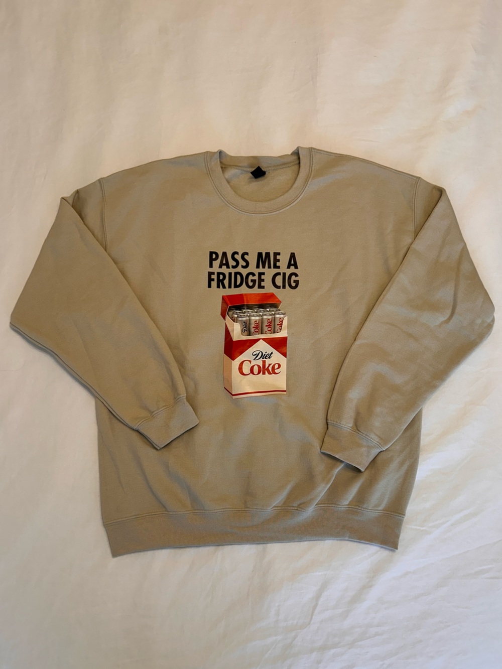 Gildan Beige Crewneck Sweatshirt with 'Pass Me A Fridge Cig' Graphic